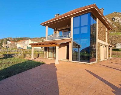 Chalet Lariño Beach